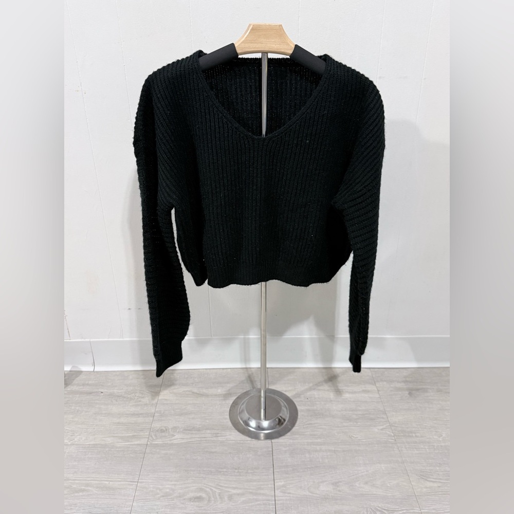 Black V-Neck Cropped Women's Sweater